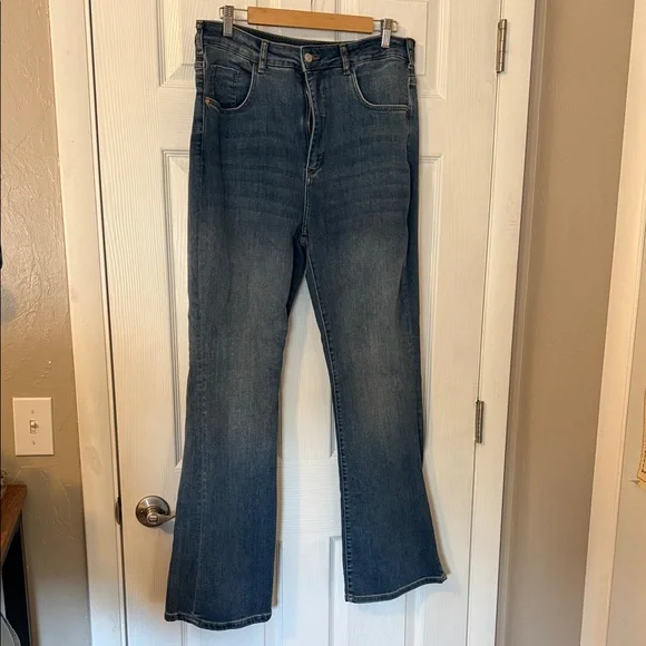 Pilcro The Icon Flare Blue Denim Jeans size 33 - Picture 1 of 8